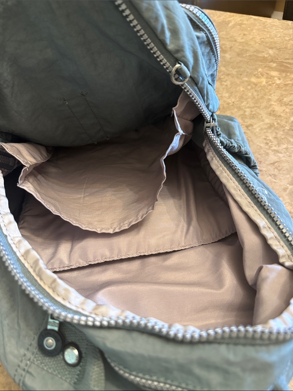 Kipling back pack - Picture 4 of 5
